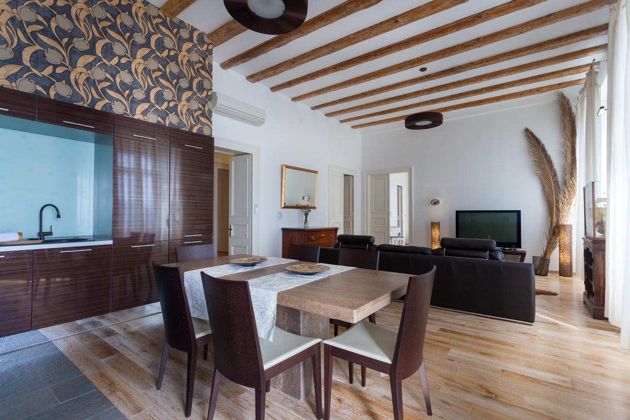 Luxury Beachfront Apartment Banje Дубровник Екстериор снимка